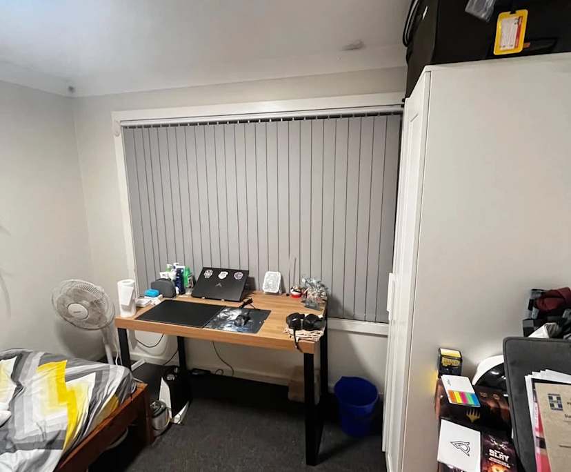 Furnished room in a share house