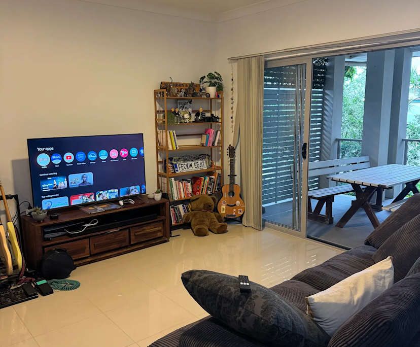 Unfurnished room with own bathroom