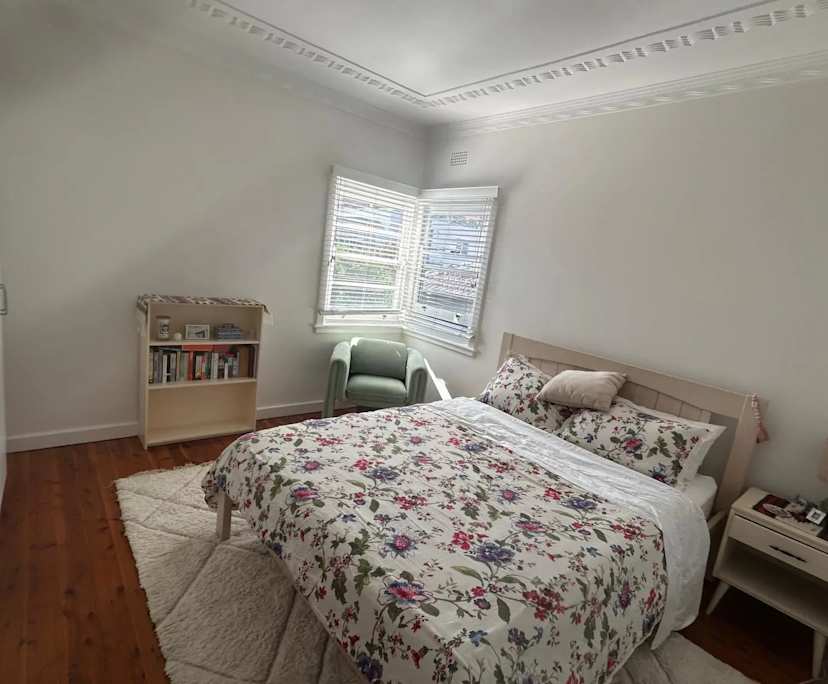 Furnished room in a flatshare