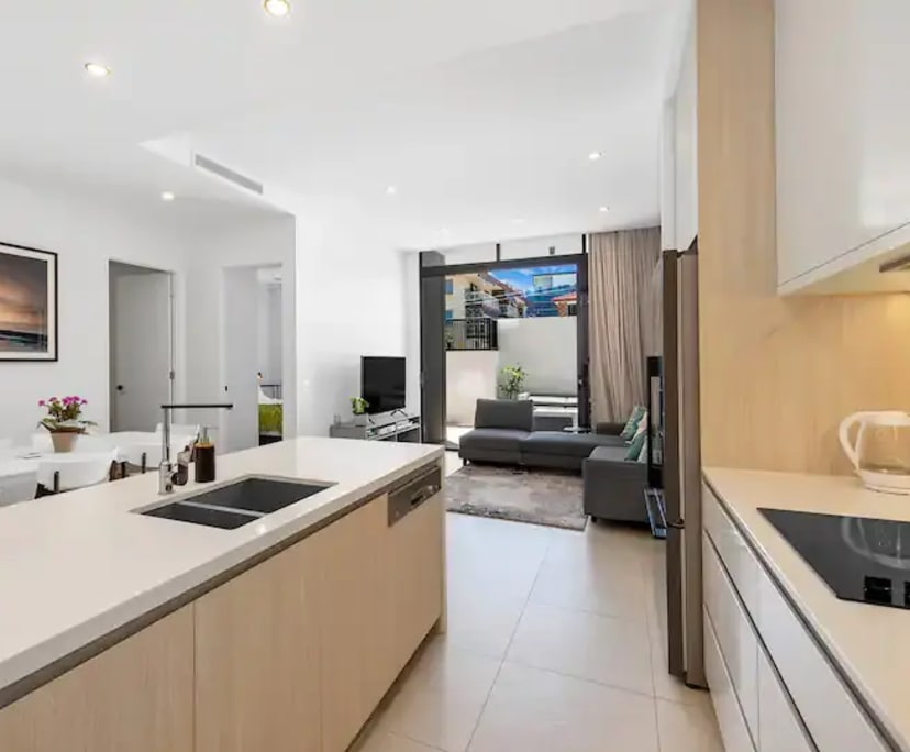 $300, Flatshare, 3 bathrooms, Stones Corner QLD 4120