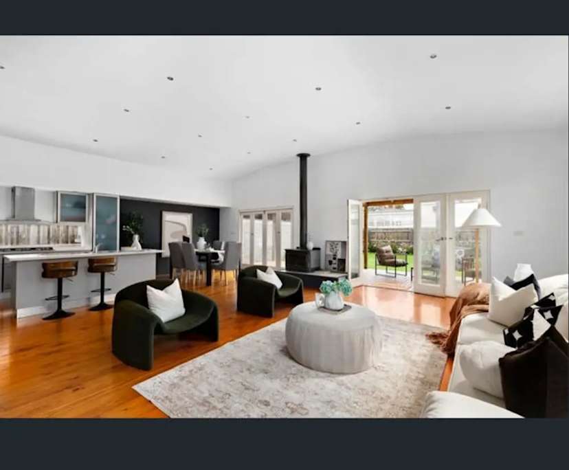 Whole property with 4 rooms for rent