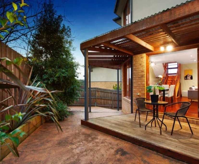 Furnished room in a share house