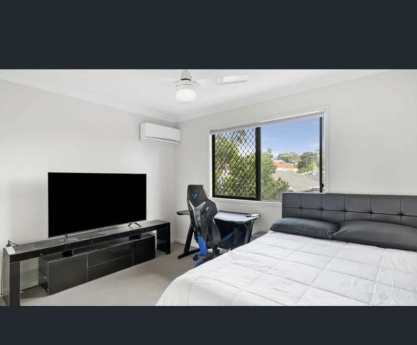 propertyImage