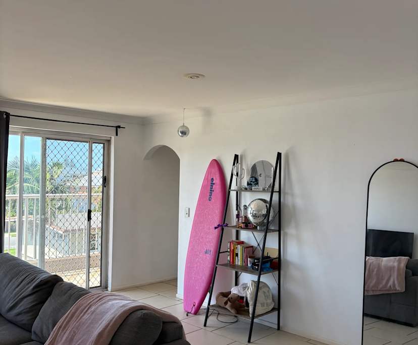$390, Flatshare, 2 bathrooms, Mermaid Beach QLD 4218