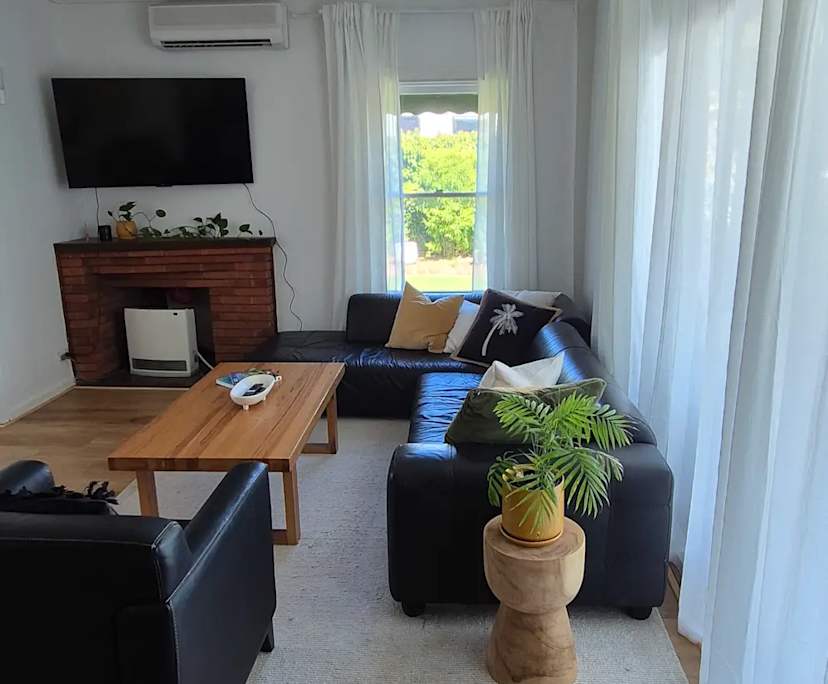 $260, Share-house, 3 bathrooms, Corrimal NSW 2518