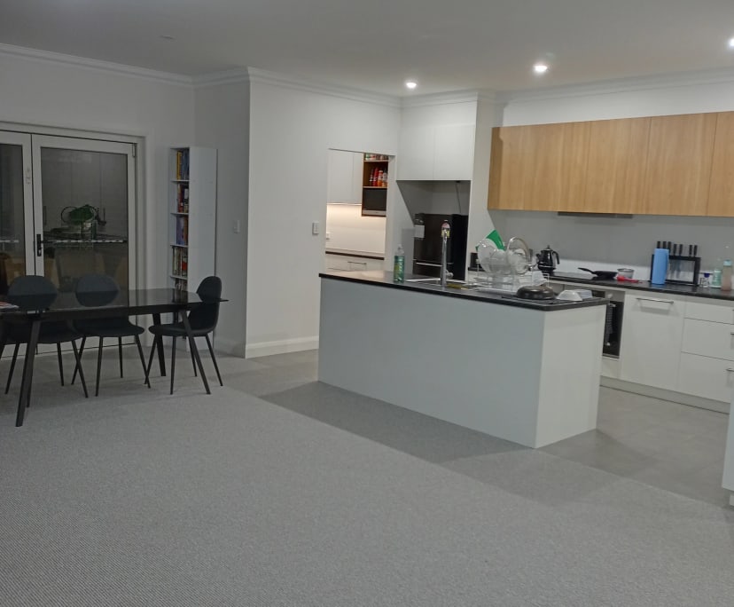 Room in a share house