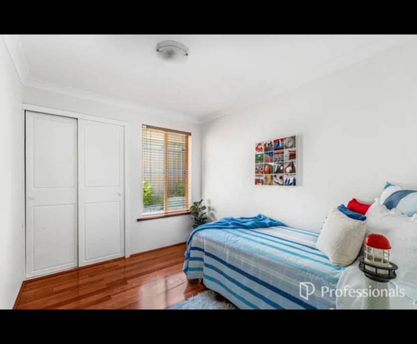 Room in a share house