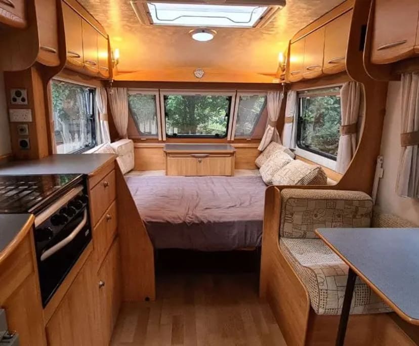 Furnished room with own bathroom
