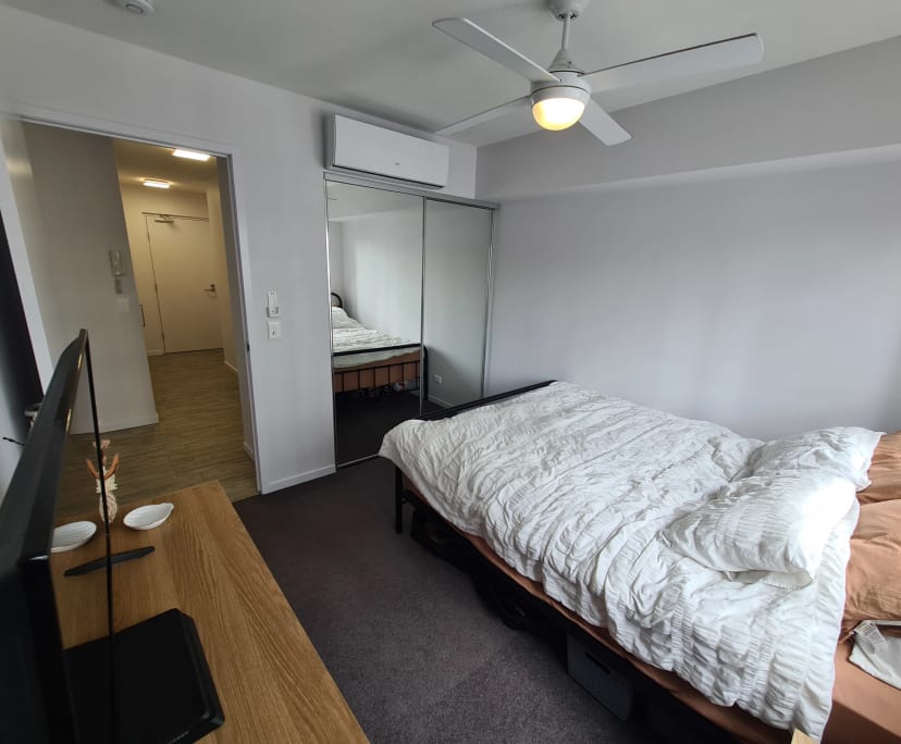 Unfurnished room with own bathroom