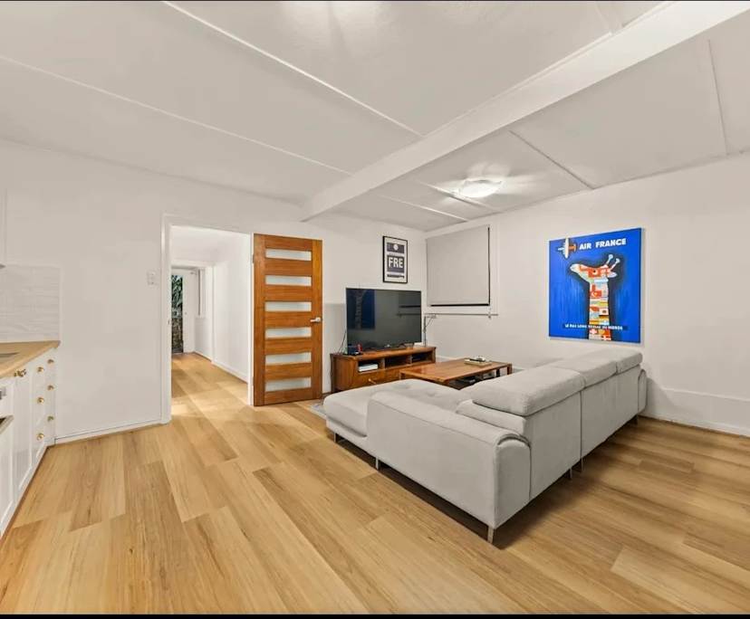 Unfurnished room granny flat for rent