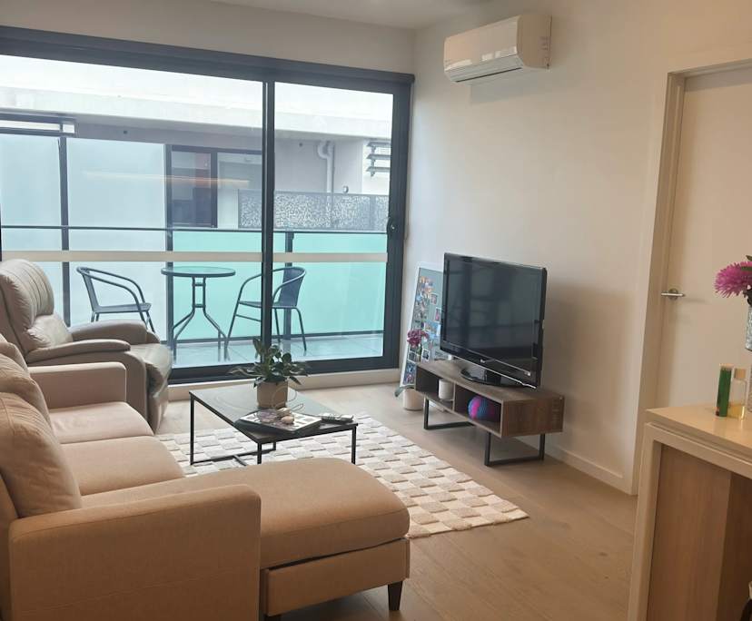 Furnished room with own bathroom