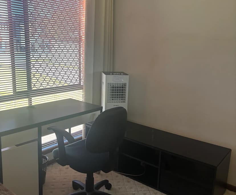 $250, Share-house, 3 bathrooms, Cannington WA 6107