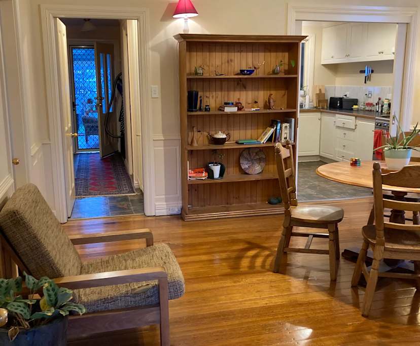 Room in a share house
