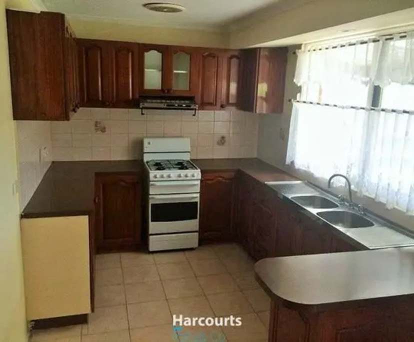 Whole property with 3 rooms for rent