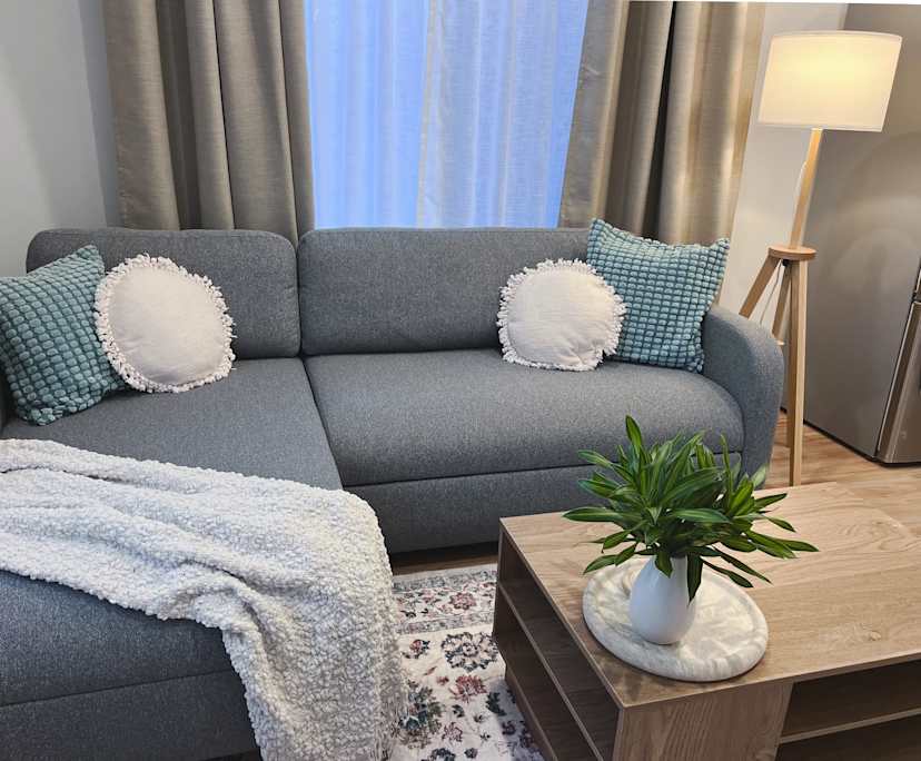 Whole property with 1 room for rent