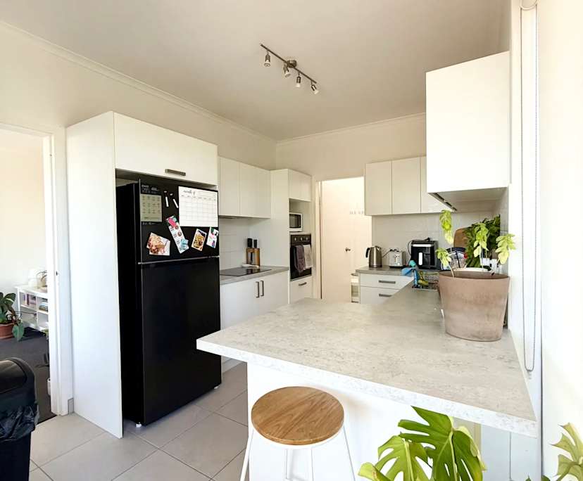 Furnished room with ensuite in a flatshare