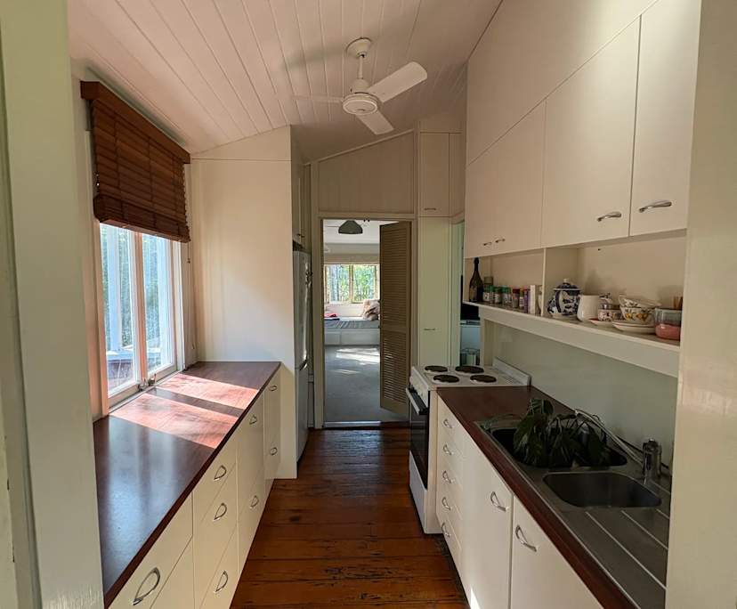 $365, Share-house, 2 bathrooms, Indooroopilly QLD 4068