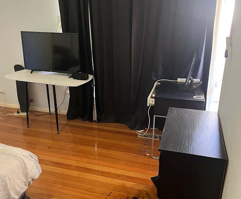 Furnished room in a share house