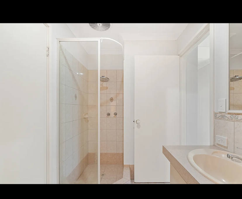 $300, Share-house, 3 bathrooms, Waikiki WA 6169