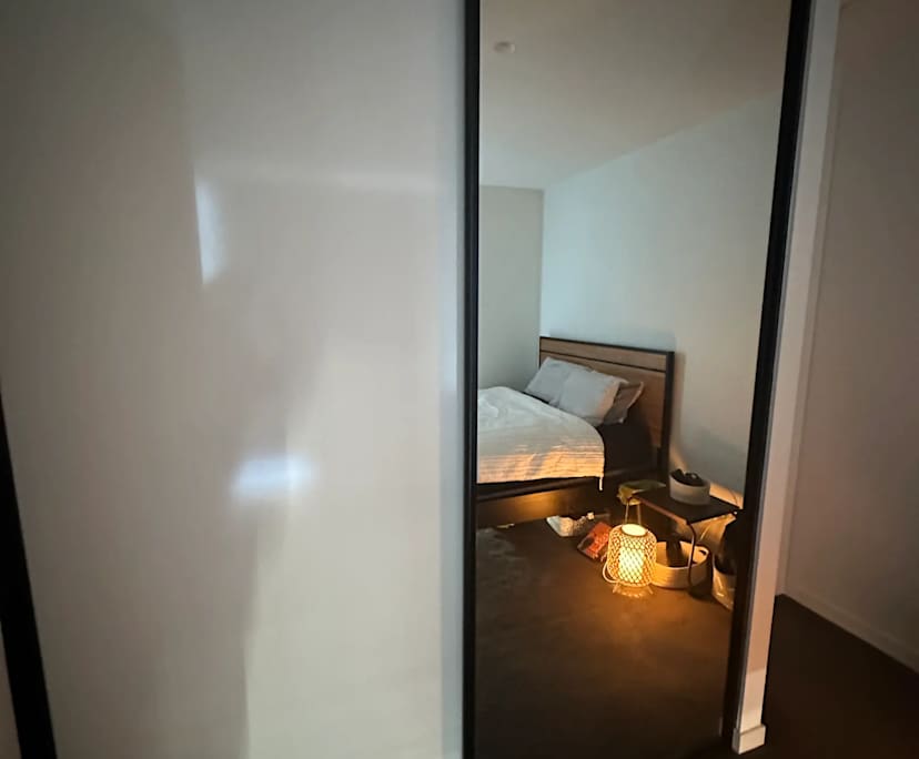 Furnished room with ensuite in a flatshare