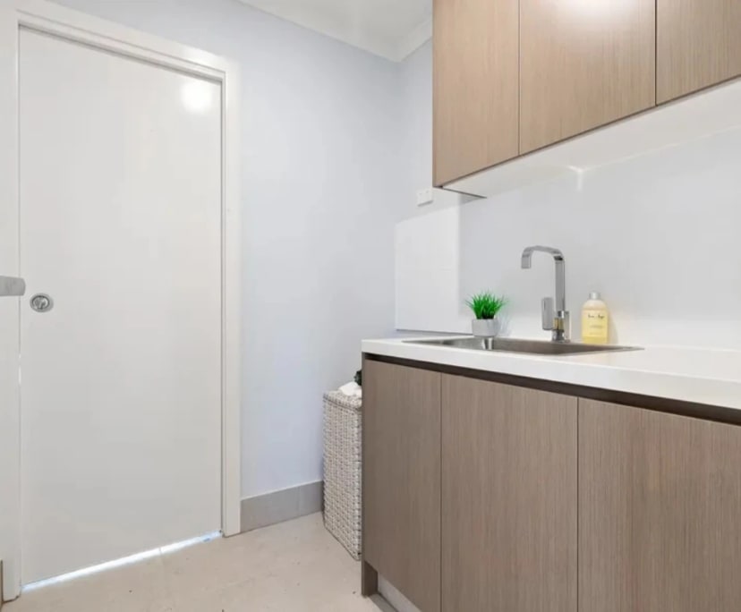 $350, Share-house, 3 bathrooms, Hamilton QLD 4007