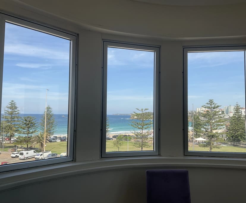 Furnished room in a flatshare