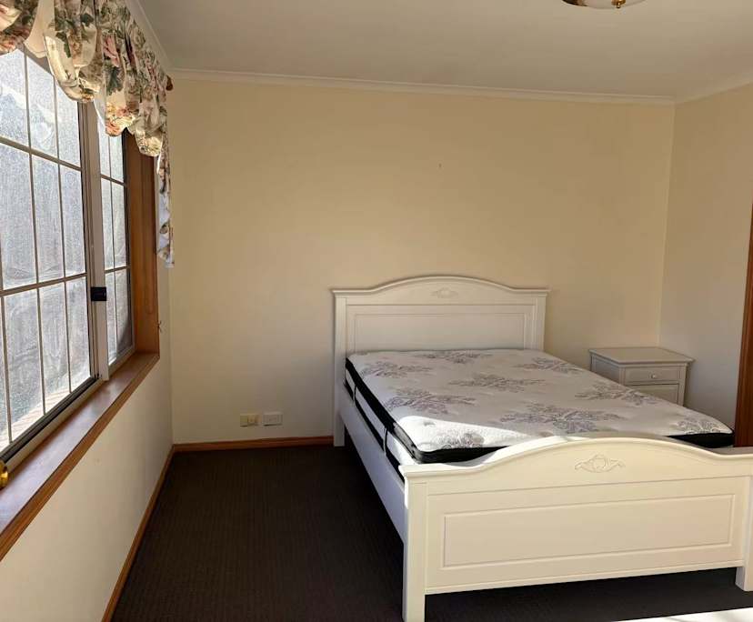 Furnished room with ensuite in a share house