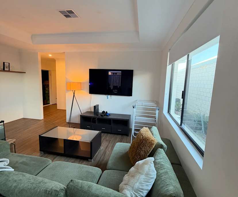 Room in a share house