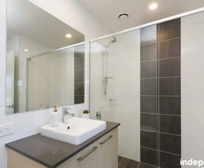 $330, Flatshare, 2 bathrooms, Phillip ACT 2606