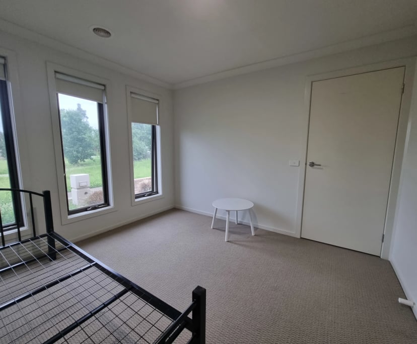 Unfurnished room in a share house