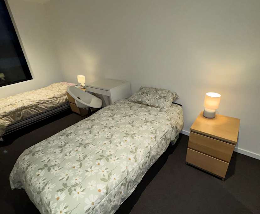 Furnished room in a flatshare