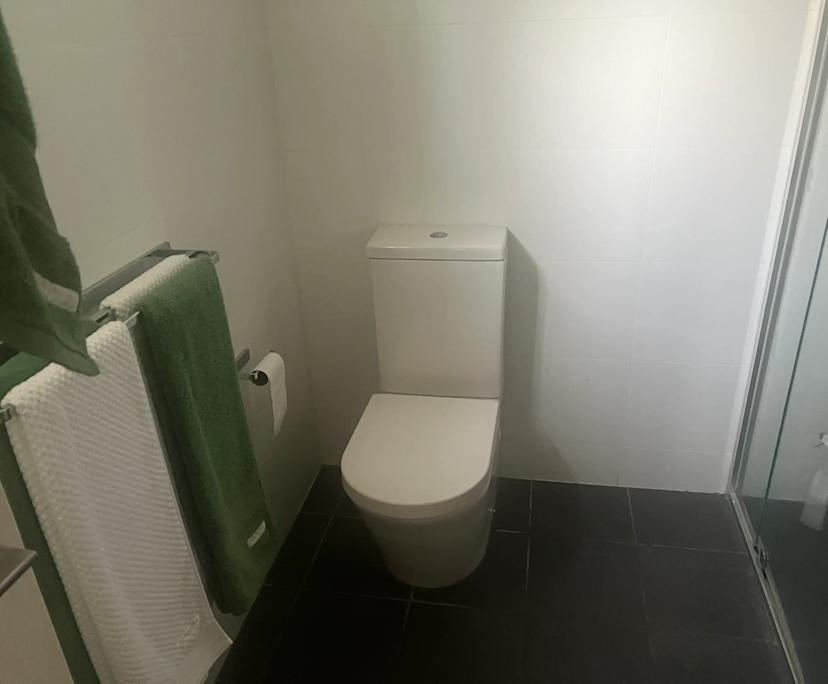 $400, Flatshare, 2 bathrooms, Newstead QLD 4006