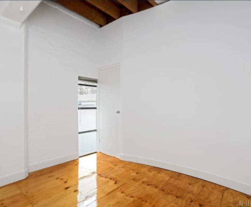 Unfurnished room in a flatshare