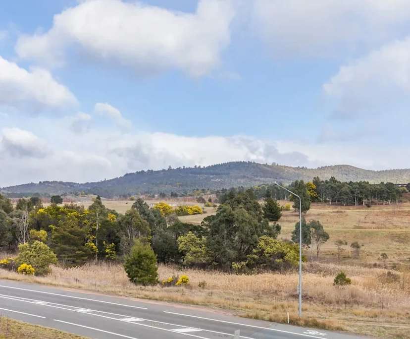 Unfurnished room with own bathroom