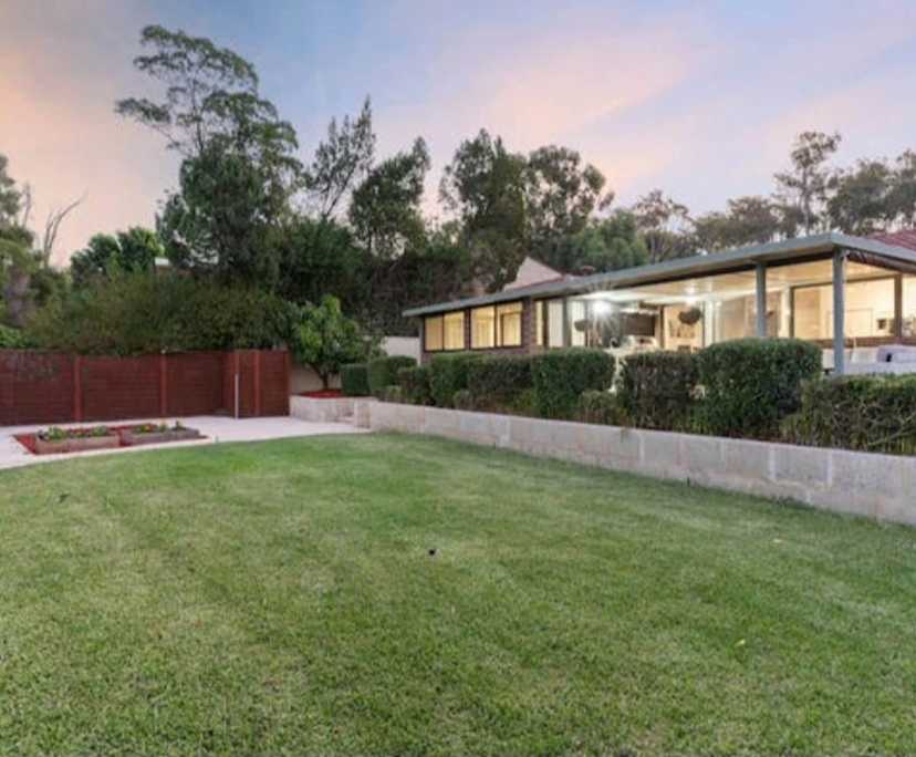Room in a share house