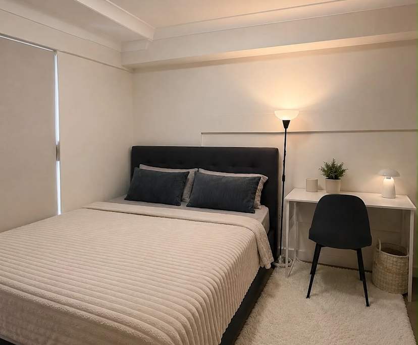 Furnished room in a flatshare