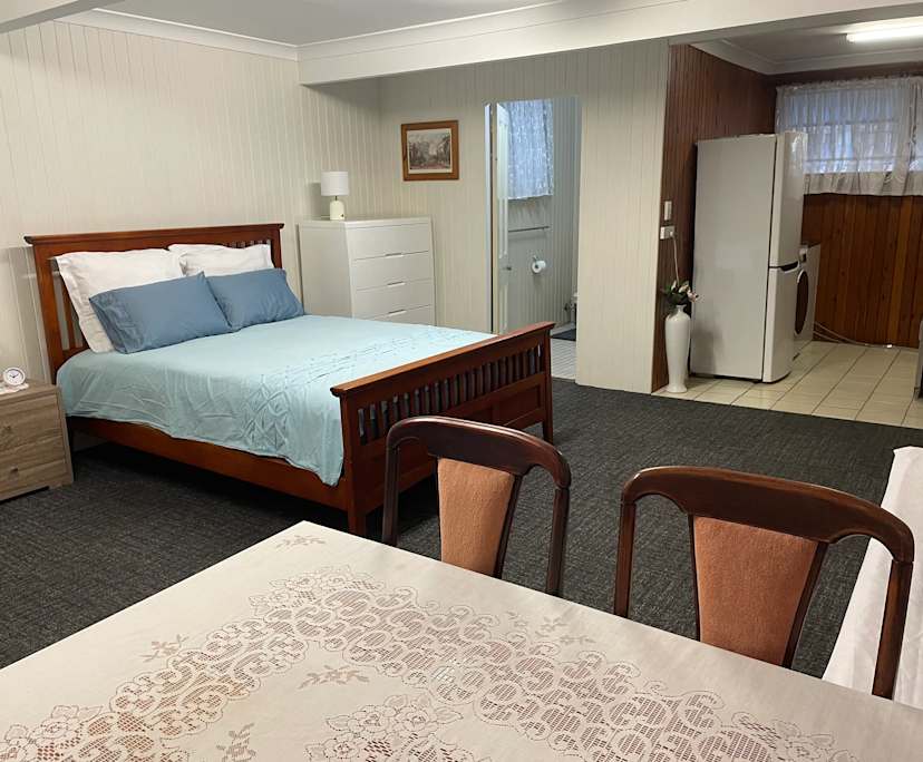 $400, Whole-property, 1 bathroom, Wavell Heights QLD 4012