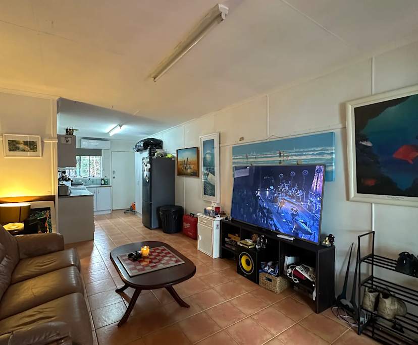 Furnished room in a share house