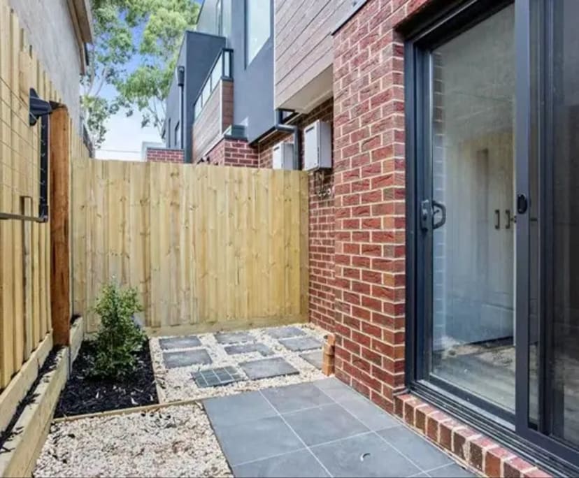 propertyImage