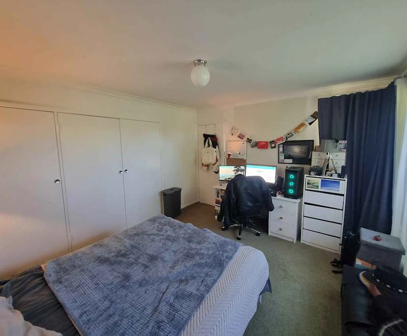 Unfurnished room in a share house