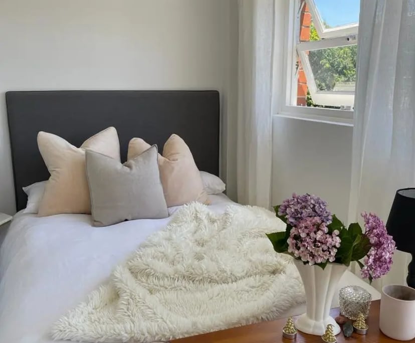 Furnished room studio flat for rent