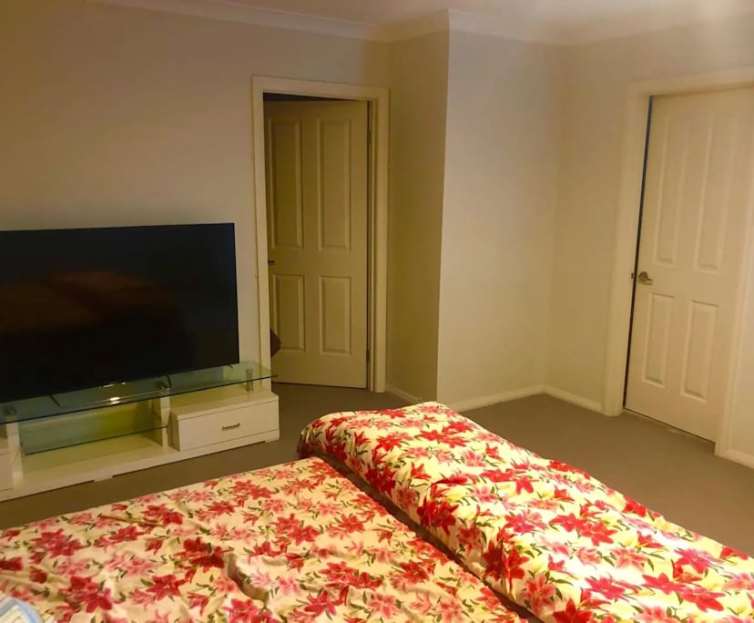 Room with ensuite in a share house