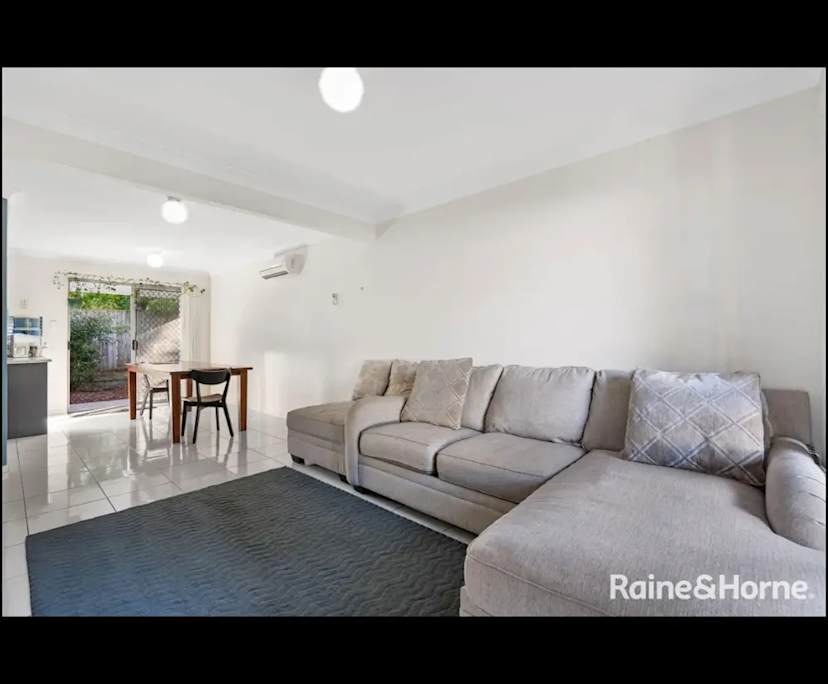 Unfurnished room in a flatshare