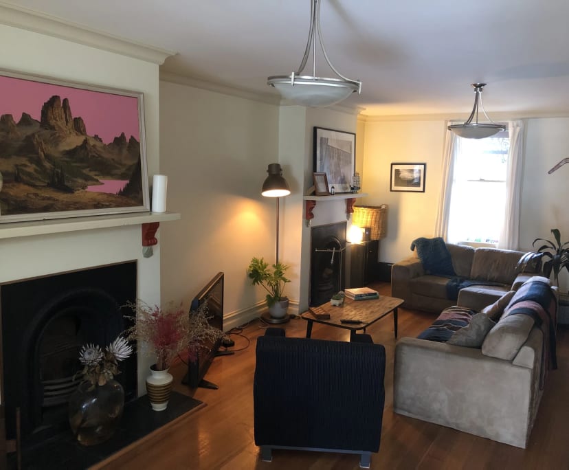 Room in a share house