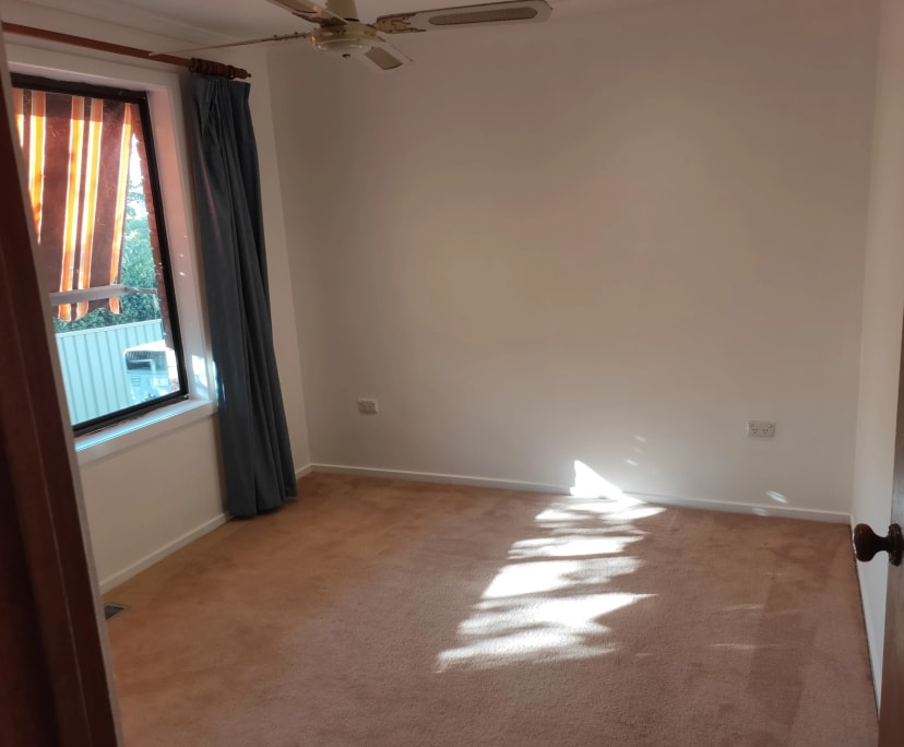 Unfurnished room in a share house