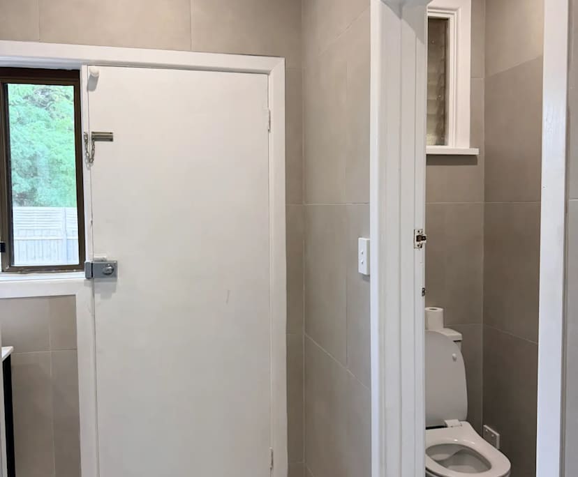 $275, Share-house, 3 bathrooms, Blackburn North VIC 3130