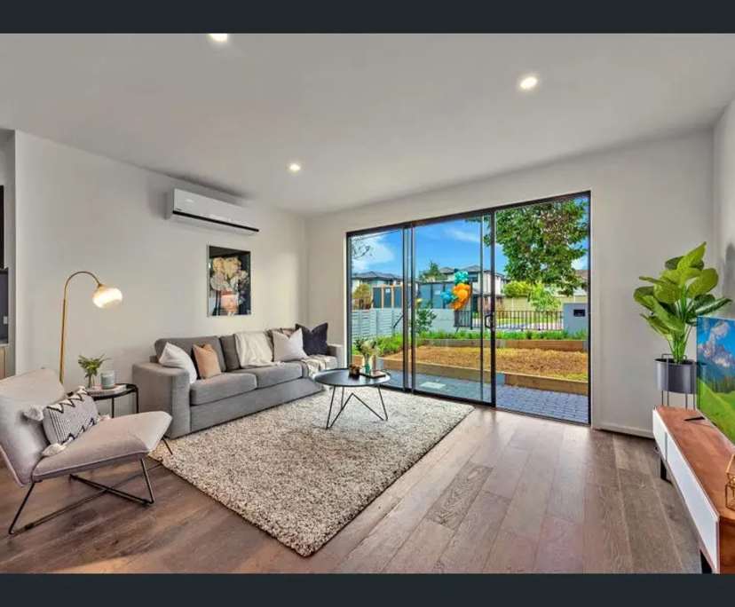 Unfurnished room with own bathroom