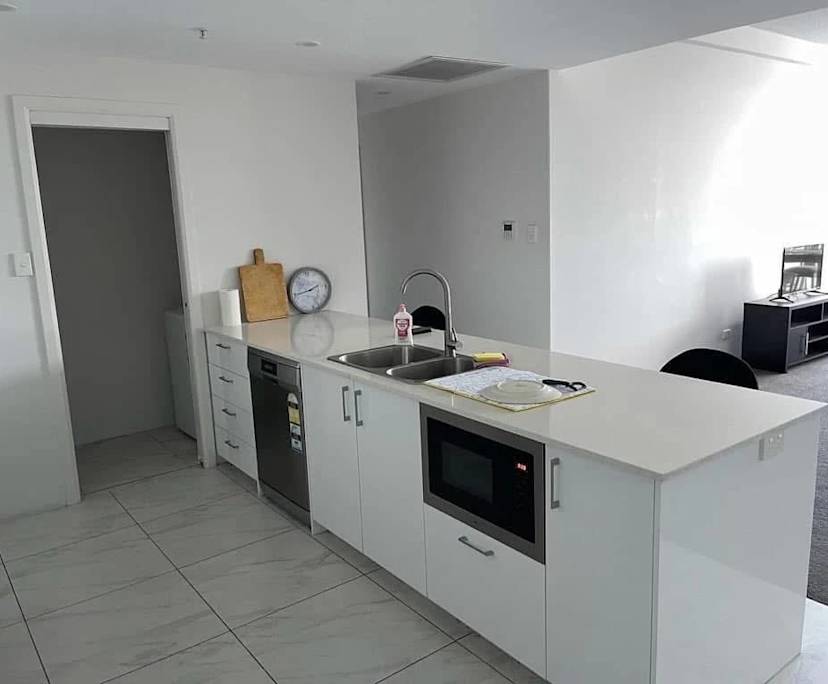 Unfurnished room with own bathroom