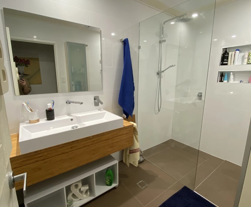 $180, Share-house, 5 bathrooms, Runaway Bay QLD 4216