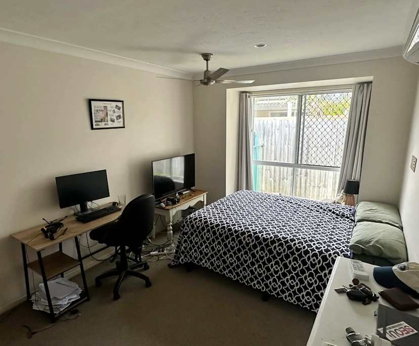 Unfurnished room in a share house